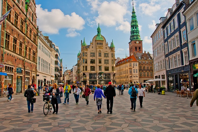 Walkability é o termo, em inglês, referente ao quanto uma área é apropriada para o caminhar. Foto: Copenhague / Smart Cities Dive.