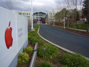 Apple’s New Campus Eliminates Surface Parking, Adds Cars to Traffic