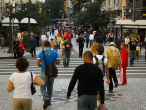 Pedestrians walk along Rua XV in Curitaba, Brazil. Photo by Dylan Passmore/Flickr.