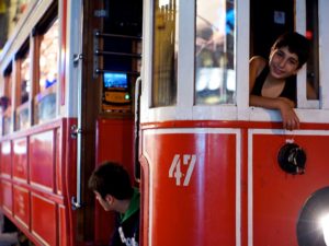 Istanbul is working towards an integrated transport network to turn the tide against motor vehicle and make mass transport the dominant form of mobility once more. Photo by Andreaffm/Flickr.