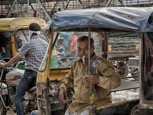 Conducting Health Impact Assessments can help policy makers throughout India choose transport projects that will decrease air pollution, while increasing connectivity and health. Photo by John Hoey/Flickr.