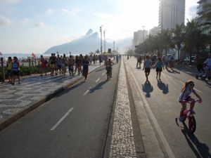 Brazil’s rising traffic fatalities show the need for traffic calming measures on roadways, and infrastructure that promotes pedestrian safety and well-being. Photo by Gerden van Heijningen/Flickr.