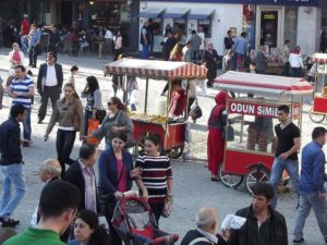 The pedestrianization project in the Historic Peninsula of Istanbul, Turkey, has created vibrant thoroughfares that has allowed the city to compromise between preserving culture and meeting the mobility needs of its growing populace. Photo by Gulsen Oczan/Flickr.