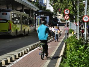 Cities across Brazil are sharing best practices and improving public transport in recognition of citizens' demand for sustainable mobility. Photo by Mariana Gil/EMBARQ Brasil.