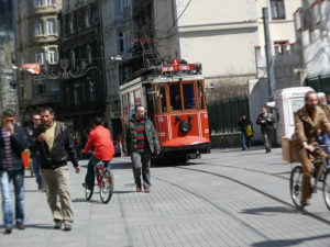 Istanbul’s world class BRT, pedestrianized spaces, and strong demand for improved cycling infrastructure highlight the rise of sustainable transport in the city. Photo by Monique Stuut/Flickr.