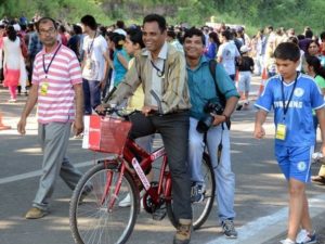 The Raahgiri movement is bringing car-free Sundays to cities across India, spreading the principles of sustainable, active transport. Photo by Shamim Khan/Facebook.