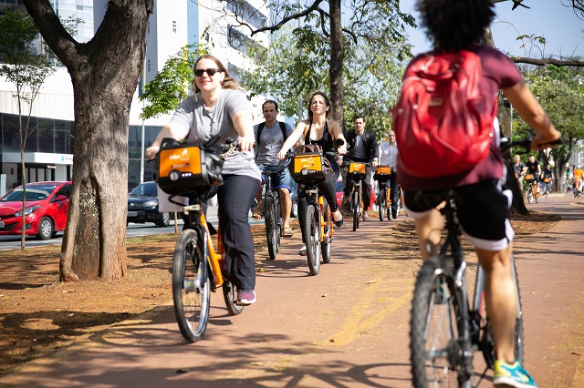 Велосипед или самокат: что выбрать для передвижения по городу