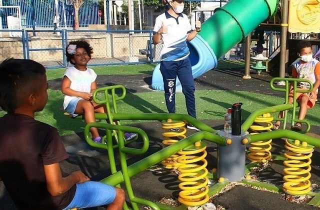 Children playing at a public park in Barranquilla, Colombia