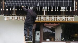 'Plug-In Solar' Has Faced Major Red Tape in Most States. That Could Soon Change
